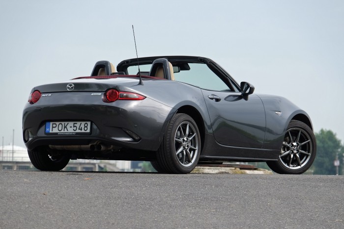 Móka és kacagás 200 lóerő alatt – Mazda MX-5 4 Móka és kacagás 200 lóerő alatt – Mazda MX-5 4