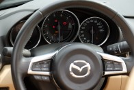 Móka és kacagás 200 lóerő alatt – Mazda MX-5 45