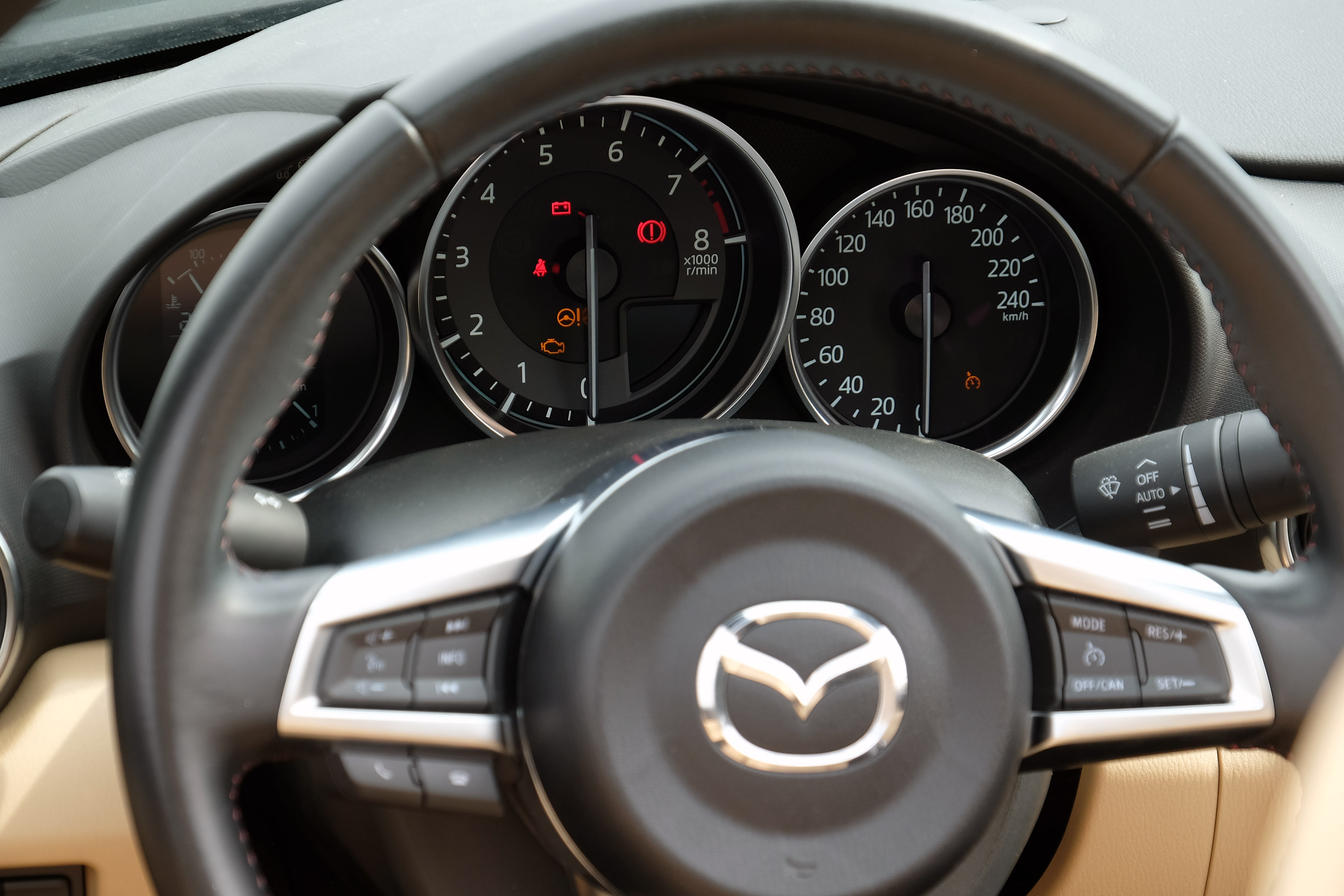 Móka és kacagás 200 lóerő alatt – Mazda MX-5 18