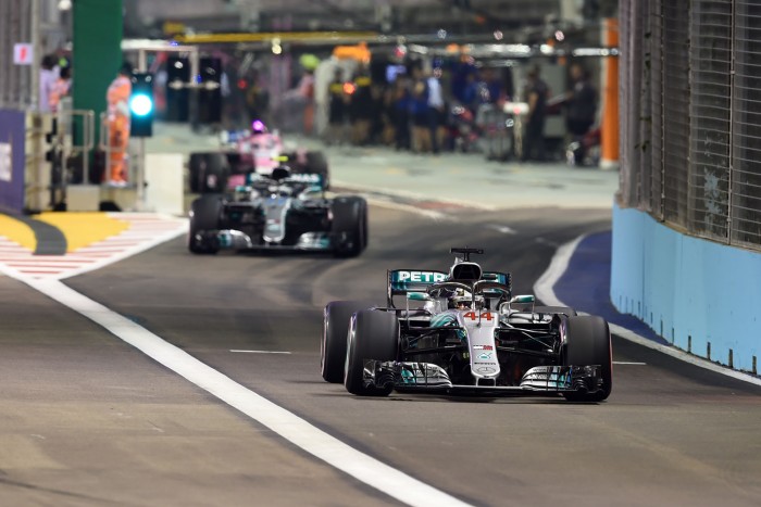 F1: Esélytelen a harmadik autók bevezetése