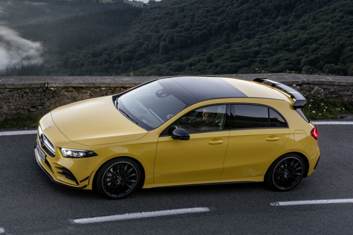 Megérkezett a Mercedes legkisebb sportmodellje 2 Megérkezett a Mercedes legkisebb sportmodellje 2