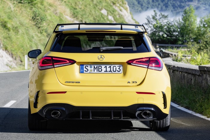 Megérkezett a Mercedes legkisebb sportmodellje 9 Megérkezett a Mercedes legkisebb sportmodellje 9
