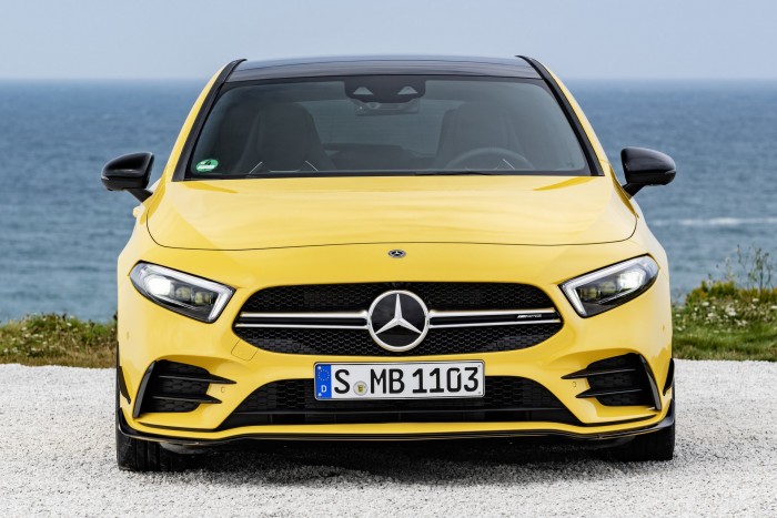 Megérkezett a Mercedes legkisebb sportmodellje 10 Megérkezett a Mercedes legkisebb sportmodellje 10