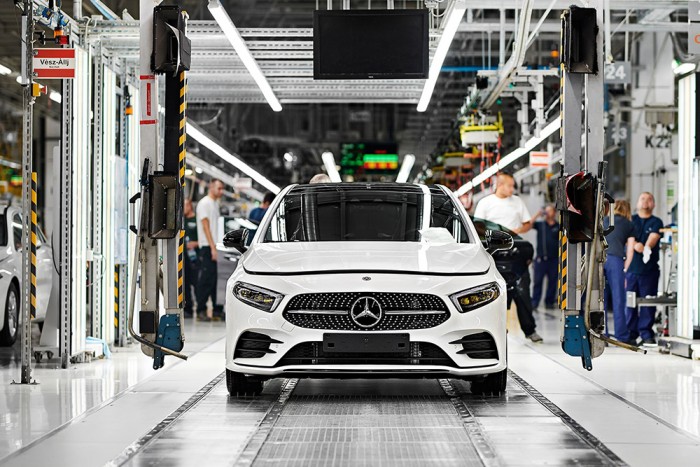 Leállították a Mercedes kecskeméti gyárépítését