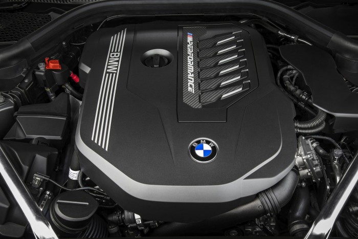 Megérkezett a legdögösebb BMW 2