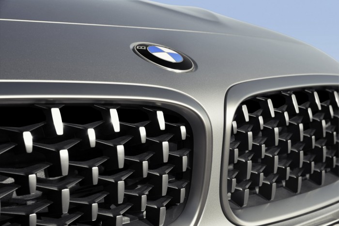 Megérkezett a legdögösebb BMW 9