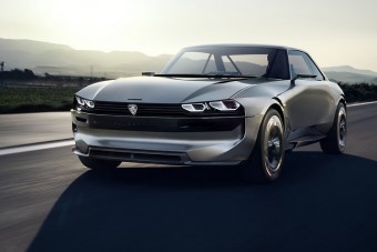 Külső a múltból, belső a jövőből