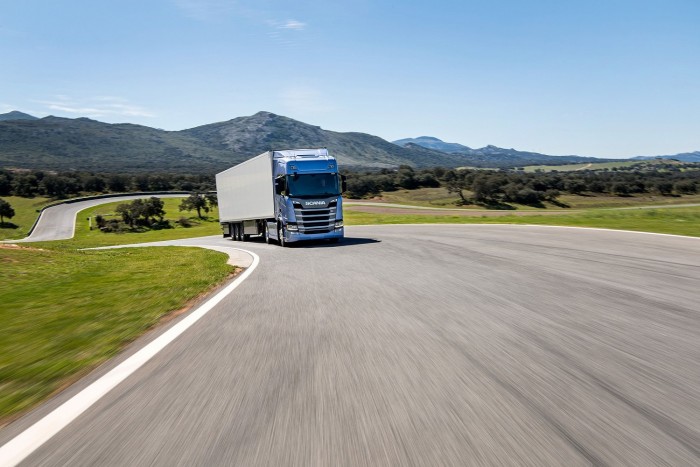 Új funkcióval segíti az üzemanyag-megtakarítást a Scania