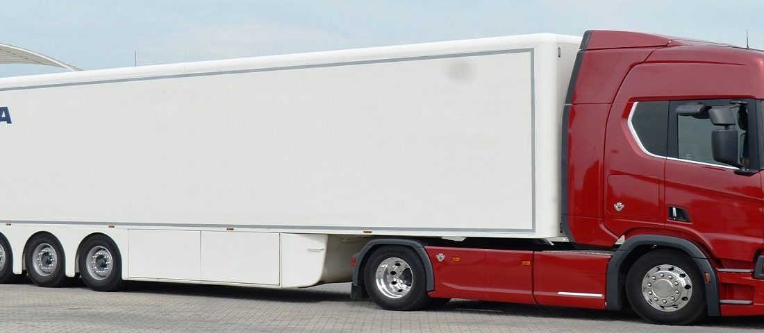 Szereti a terhelést a Scania V8-asa