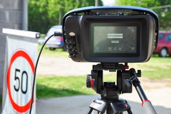 Ez a két traffipaxozó rendőr olyat csinált az út szélén, amire soha nem számítanál