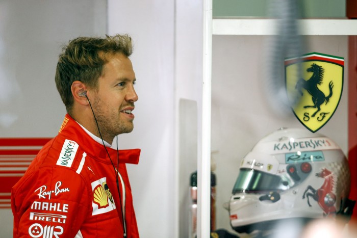 F1: Elegáns sisakkal újít Vettel Monzában