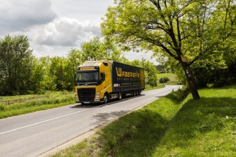 Átvette az ötezredik Volvo FH-t a Waberer's