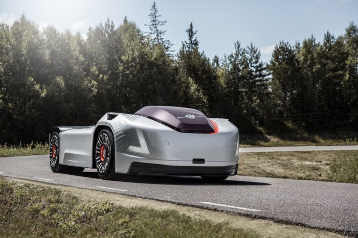 Sportautóra hasonlít a Volvo Trucks új nyerges vontatója