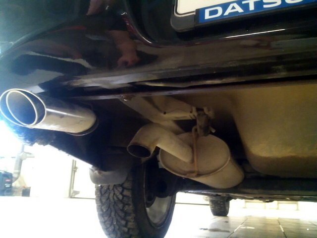 20 fotó bizonyítja, hogy az egész autót el lehet rondítani egy őrült kipufogóval 4