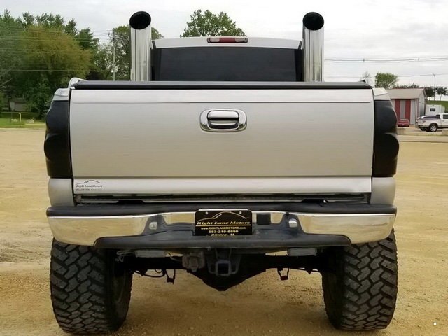 20 fotó bizonyítja, hogy az egész autót el lehet rondítani egy őrült kipufogóval 8