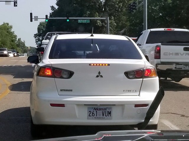 20 fotó bizonyítja, hogy az egész autót el lehet rondítani egy őrült kipufogóval 10