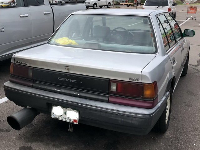 20 fotó bizonyítja, hogy az egész autót el lehet rondítani egy őrült kipufogóval 14