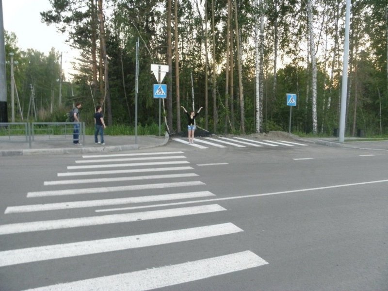 Oroszországban fotózták minden idők legbiztonságosabb zebráját 2 | Vezess Oroszországban fotózták minden idők legbiztonságosabb zebráját 2