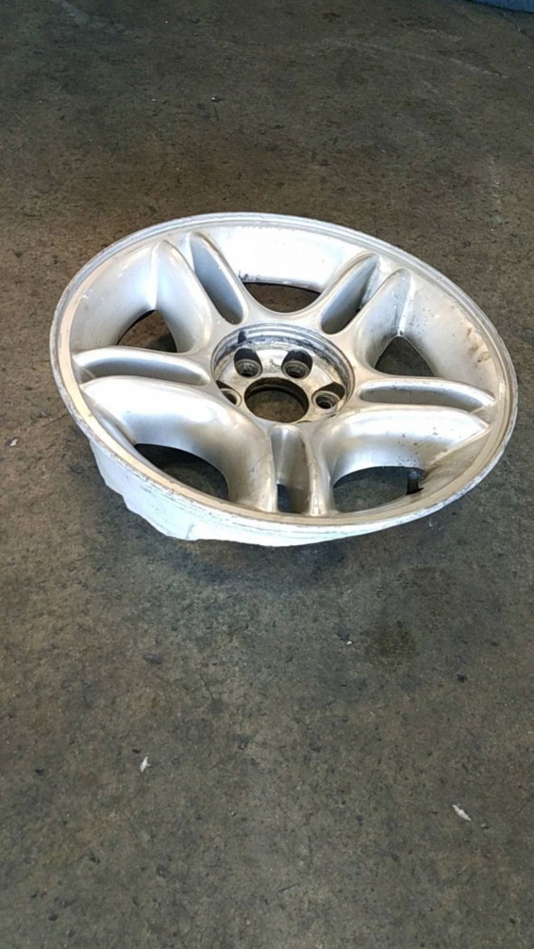 14 új fotó az autószervizek kénköves poklából 3