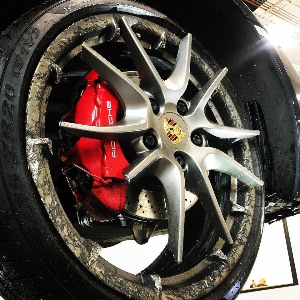 14 új fotó az autószervizek kénköves poklából 12