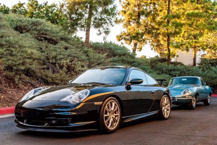 Ritkaságok hatalmas kollekcióját hirdetik az óceánon túl 6