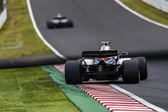 F1: Gumikorlátozással dobnák fel a versenyt?