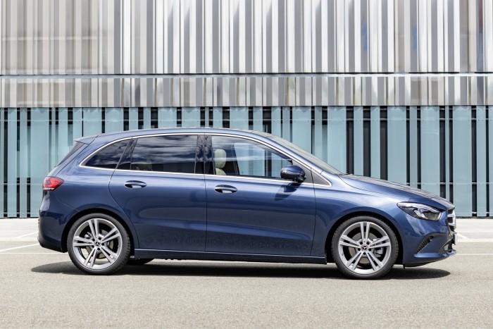 Sportosabb lett a Mercedes B-osztály 12 Sportosabb lett a Mercedes B-osztály 12