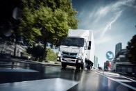 Elektromos iskolabuszok és teherautók követik a dízeleket a Daimlernél 19