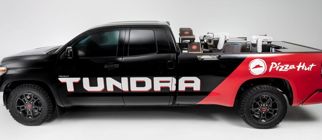 Pizzát süt, hidrogént eszik a Toyota bizarr pickupja