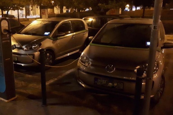 Elsőre azt hinnéd, ez a bunkó parkolás netovábbja, közben a BMW-s a bosszúálló áldozat 3 Elsőre azt hinnéd, ez a bunkó parkolás netovábbja, közben a BMW-s a bosszúálló áldozat 3