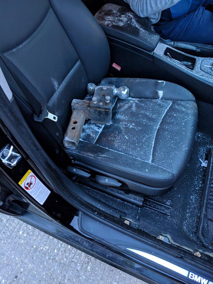 Elszabadult vonóhorog robbant bele egy autóba 2 | Vezess Elszabadult vonóhorog robbant bele egy autóba 2