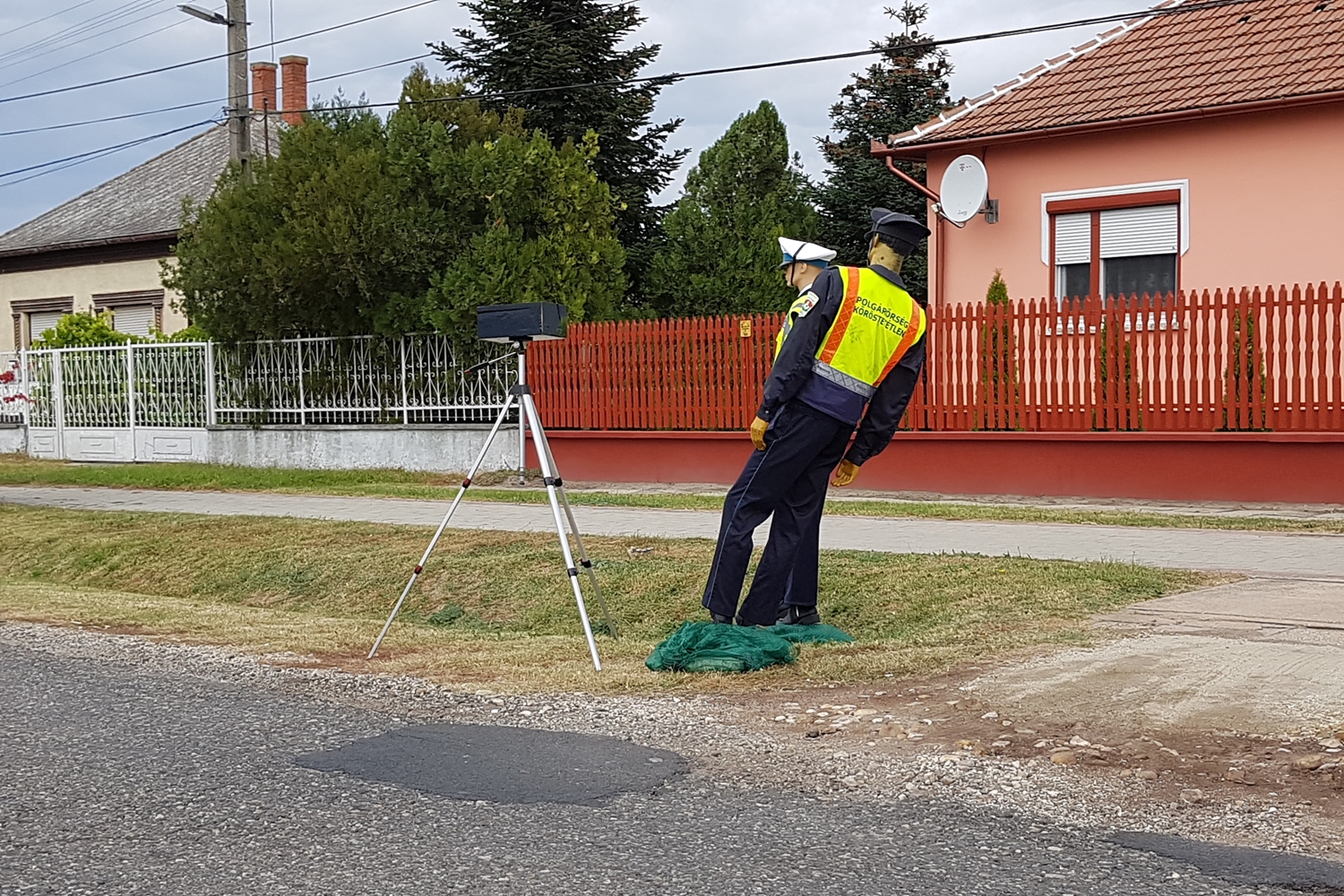 Hivatalosan is Kőröstetétlen a traffipax-báró 6