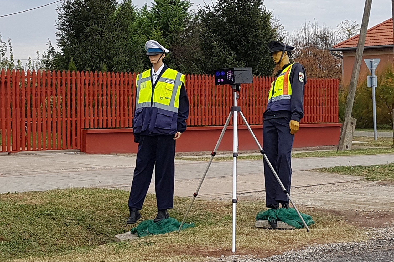 Hivatalosan is Kőröstetétlen a traffipax-báró 7