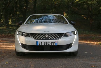 Szétrobbantja a középkategóriát a Peugeot az új 508-assal