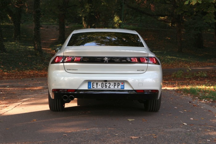 Szétrobbantja a középkategóriát a Peugeot az új 508-assal 3 Szétrobbantja a középkategóriát a Peugeot az új 508-assal 3
