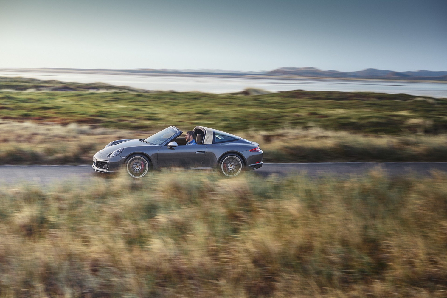 Elegánsabbá varázsolták a Porsche 911 Targát 10