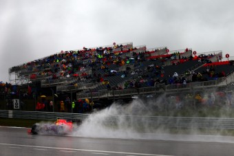 F1: A Pirelli végre kijavítja a pocsék esőgumikat