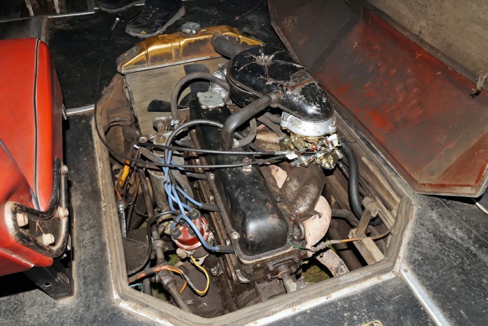 Annyira imádta a magyar Ikarust egy orosz sofőr, hogy épített magának egyet 3