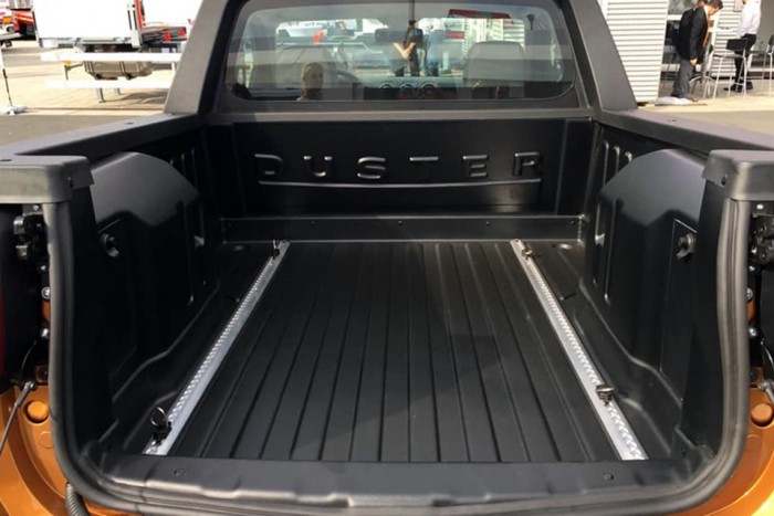 Elkészült a platós Dacia Duster 5