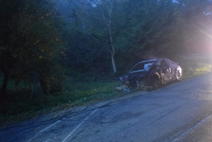 Részegen, kábultan, vezetéstől eltiltva balesetezett egy férfi Csopaknál 1