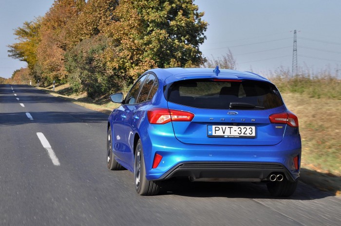 Összehasonlító teszt: Focus, Ceed, Civic vagy még mindig a Golf a legjobb? 275 Összehasonlító teszt: Focus, Ceed, Civic vagy még mindig a Golf a legjobb? 275