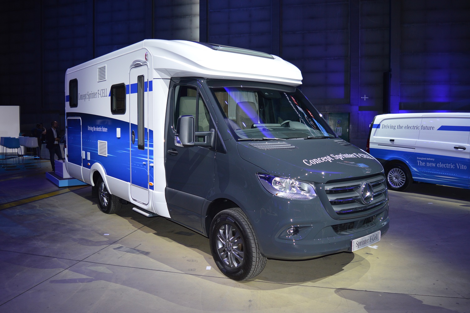 Elektromos iskolabuszok és teherautók követik a dízeleket a Daimlernél 9