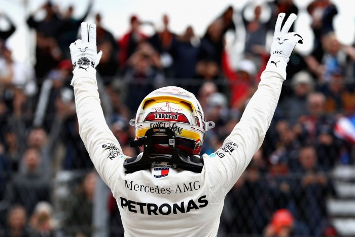 F1: Vettel közel volt, de Hamiltoné az austini pole