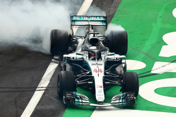 F1: Még nem hiszi el Hamilton, ami vele történt