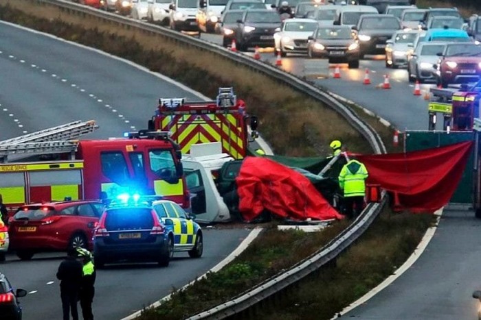Forgalommal szemben vontatott lakókocsit, hárman meghaltak 1 | Vezess Forgalommal szemben vontatott lakókocsit, hárman meghaltak 1