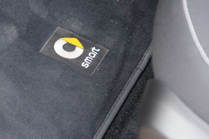 Eldőlt, a Smart is kínai lesz