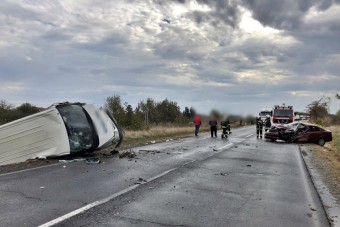 Baleset miatt teljes útzár a 42-esen