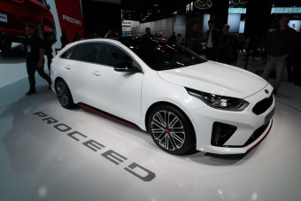 Élőben tök jól néz ki a kombi-kupé Kia Ceed