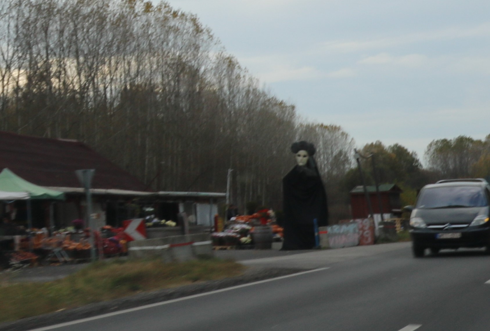 Ijesztő kísértetet fotóztak a 31-es úton 2 | Vezess Ijesztő kísértetet fotóztak a 31-es úton 2