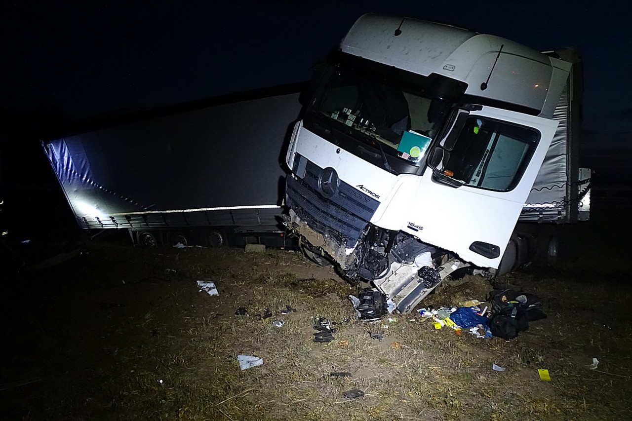 Fotókon az M5-ösön történt kamionbaleset 4